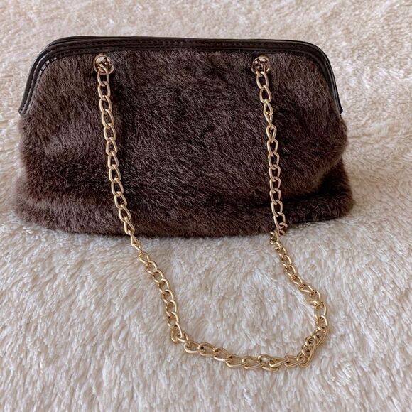 Victoria’s Secret fuzzy brown handbag with gold chain - Picture 4 of 16